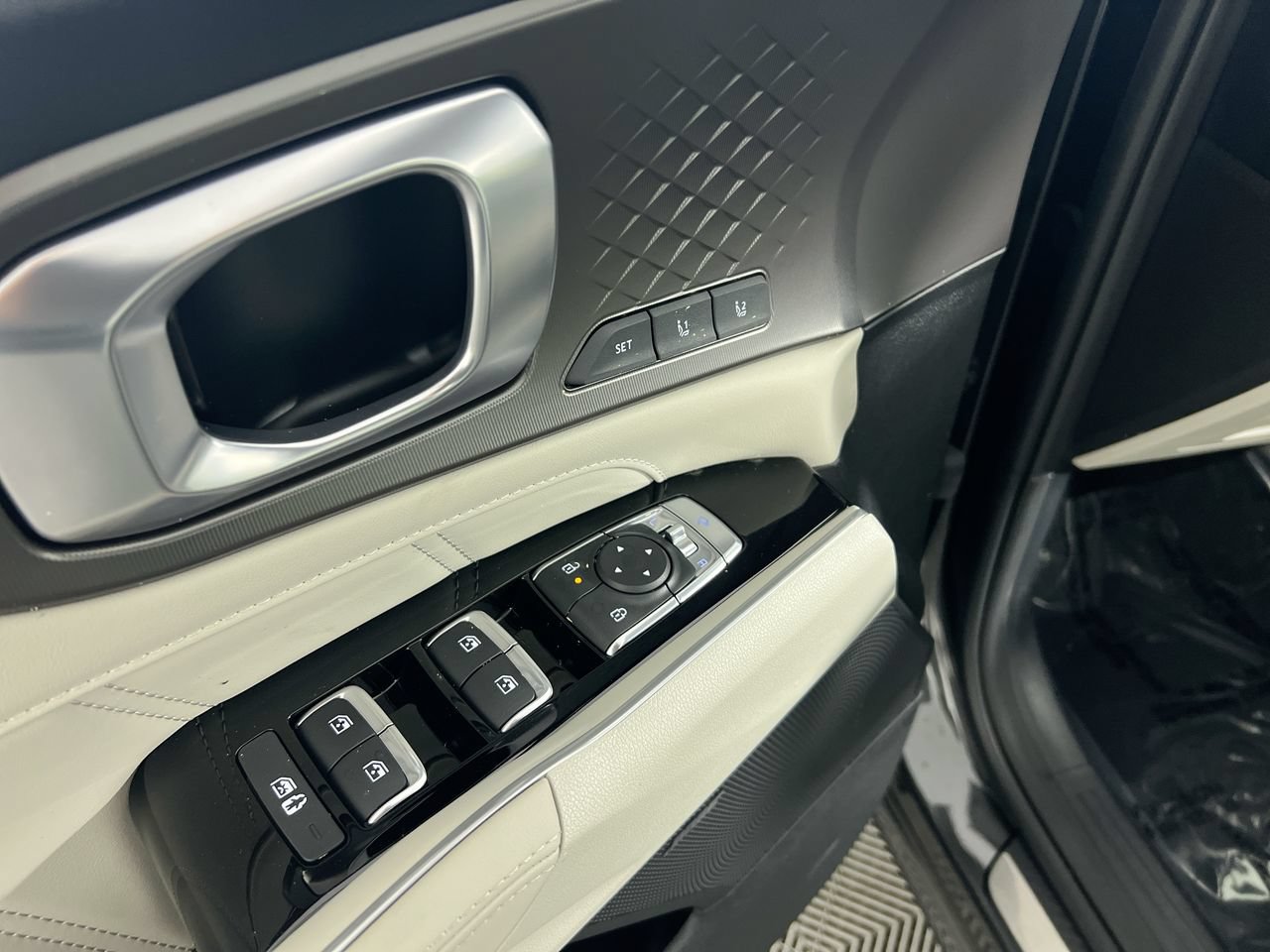 New 2026 Kia Sorento SX Prestige AWD/4WD image 16