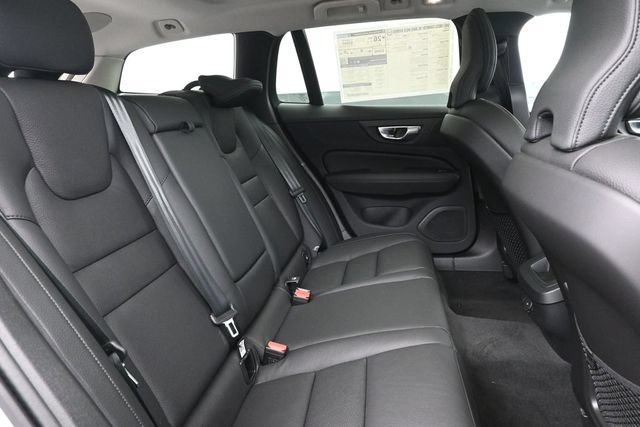 New 2026 Volvo V60 B5 Cross Country Plus w/ Climate Package AWD/4WD image 32