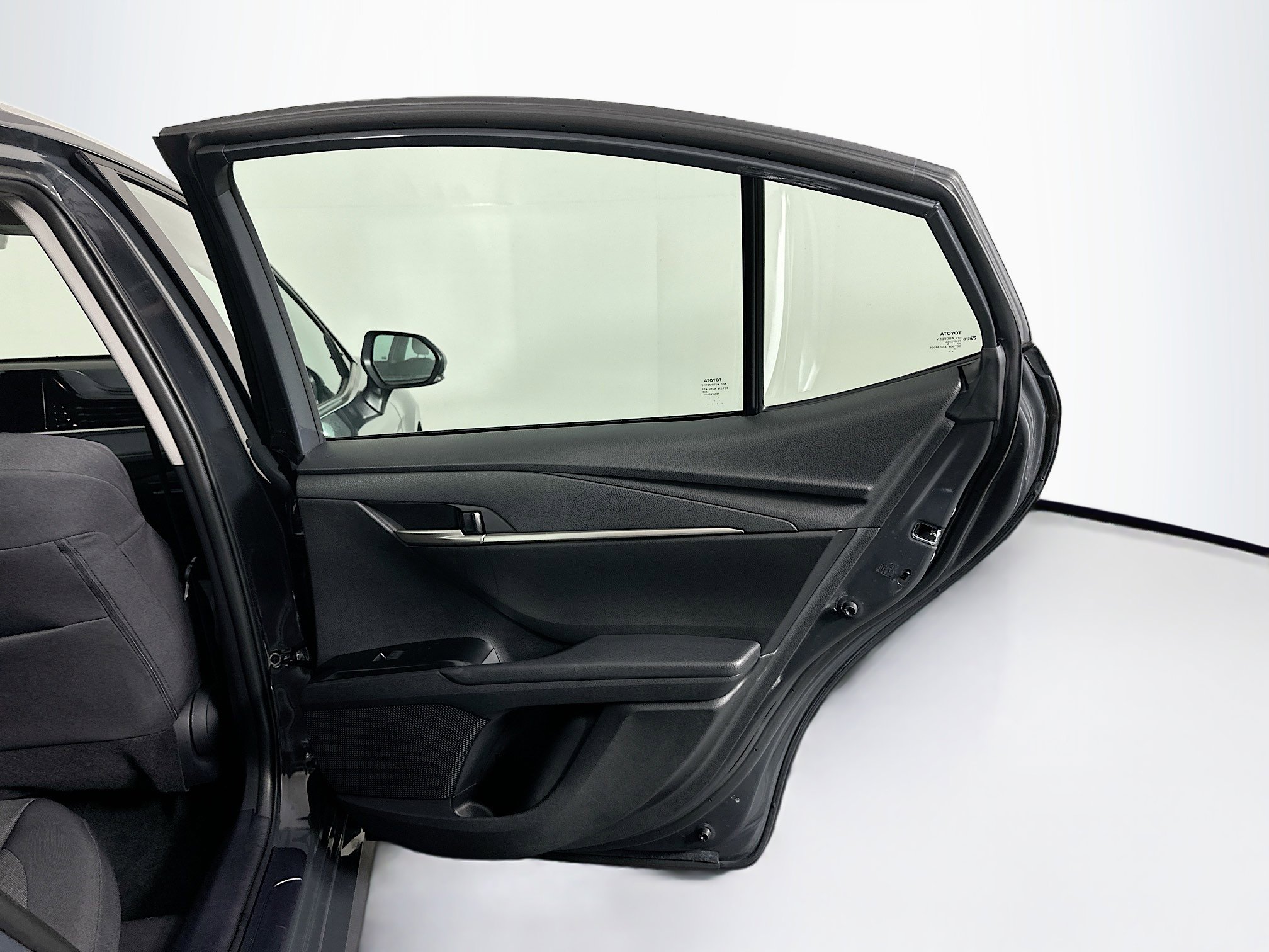 Used 2025 Toyota Camry LE image 29