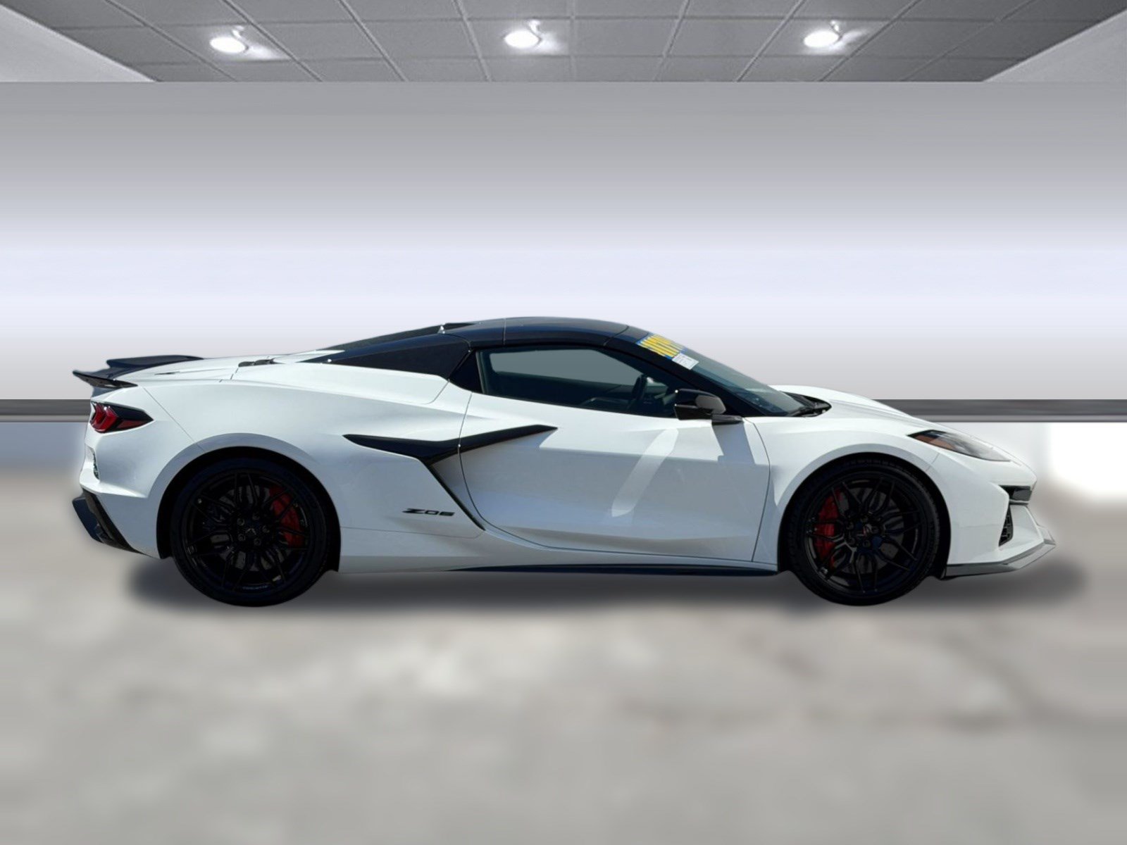Used 2024 Chevrolet Corvette Z06 RWD image 7