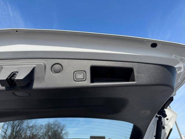 Used 2024 Chevrolet Equinox RS w/ RS Leather Package image 31