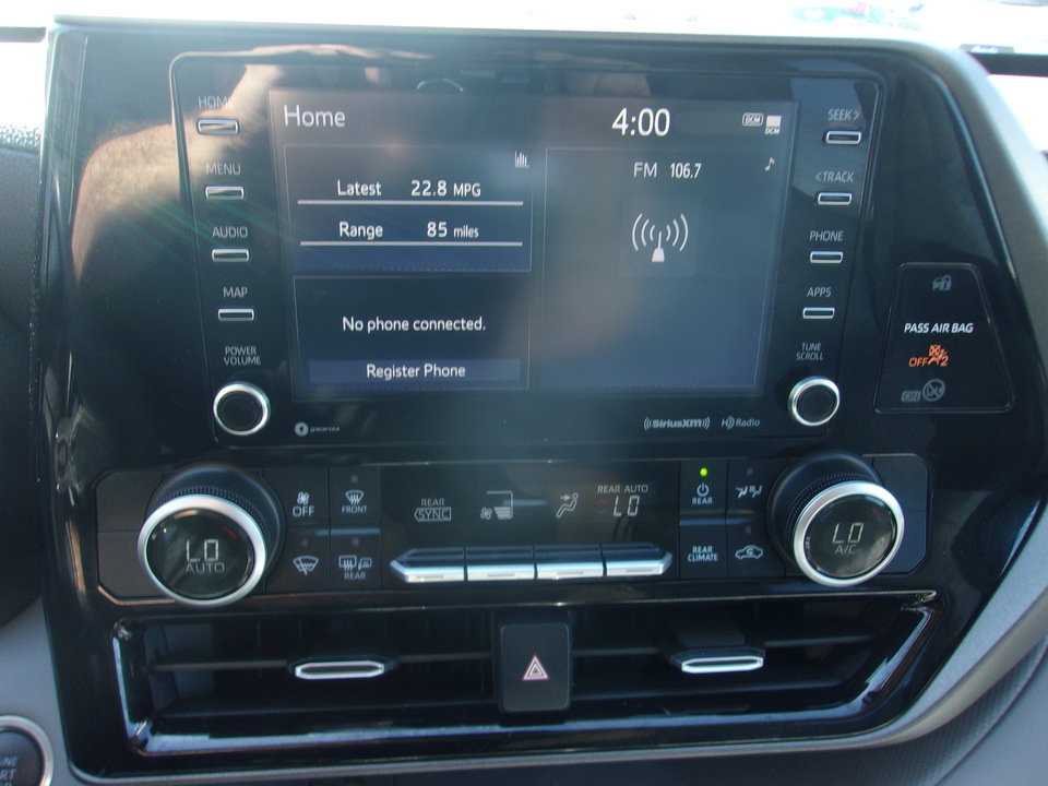 Used 2020 Toyota Highlander LE AWD/4WD image 20