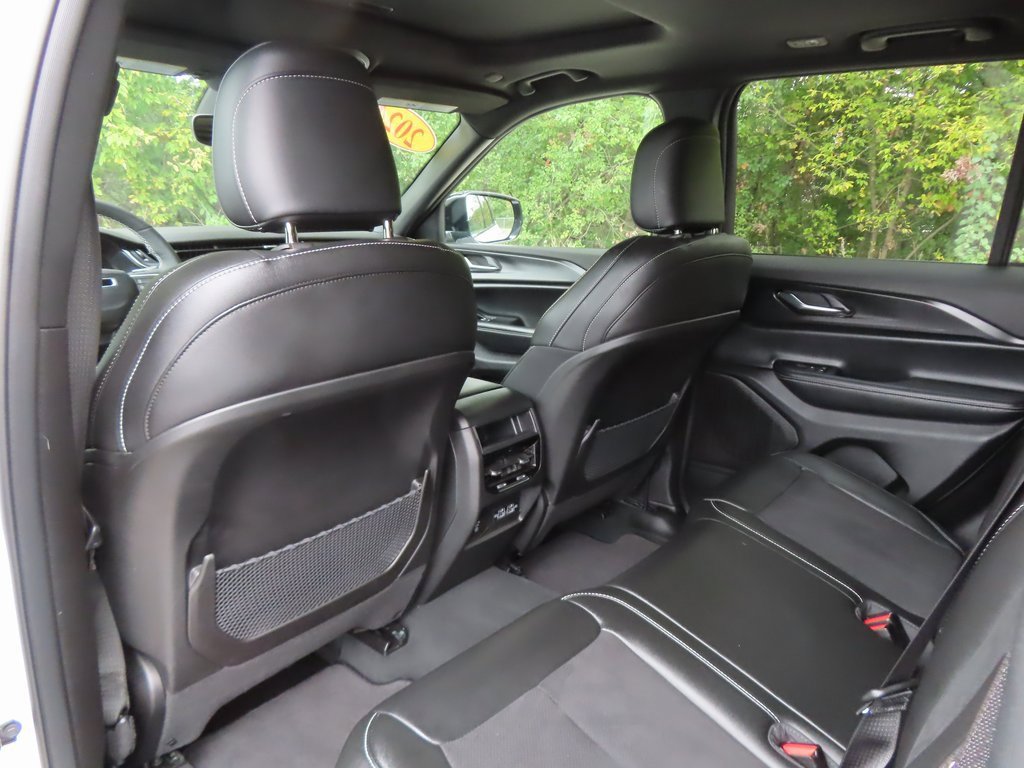 Certified 2024 Jeep Grand Cherokee Altitude image 29