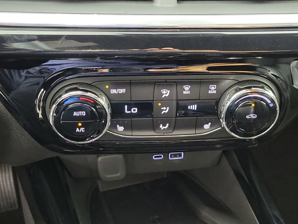 New 2026 Chevrolet Trax RS w/ Sunroof Package FWD image 19