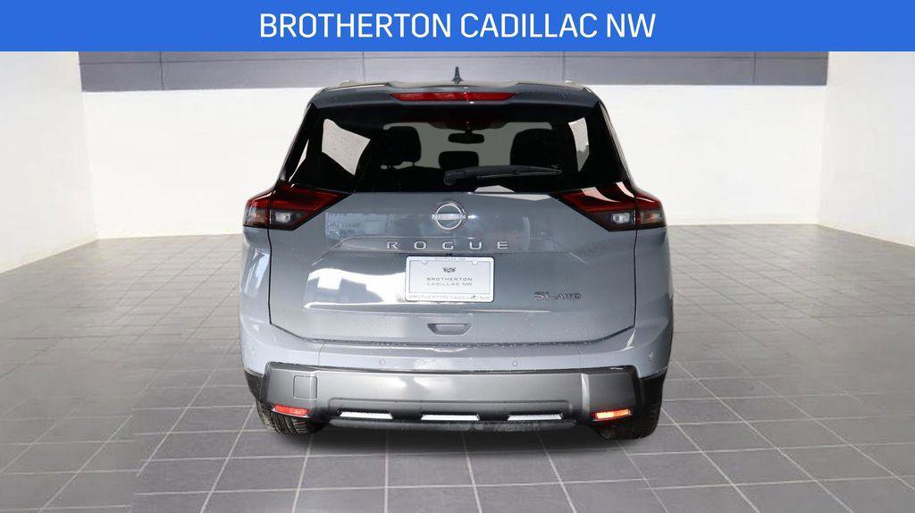 Used 2025 Nissan Rogue SL w/ SL Premium Package image 4