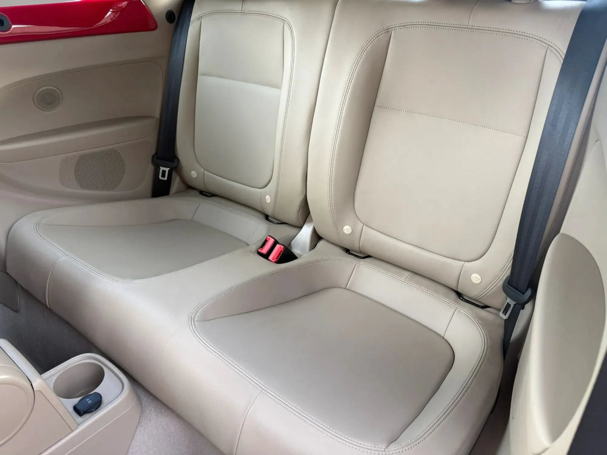 Used 2014 Volkswagen Beetle 1.8T FWD image 29