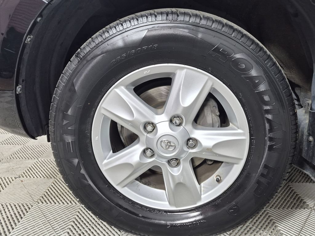 Used 2009 Toyota Land Cruiser AWD/4WD image 31