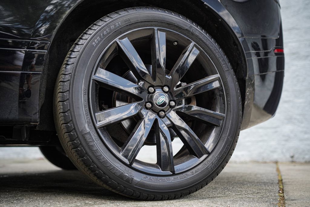 Used 2020 Land Rover Range Rover Velar R-Dynamic S image 19