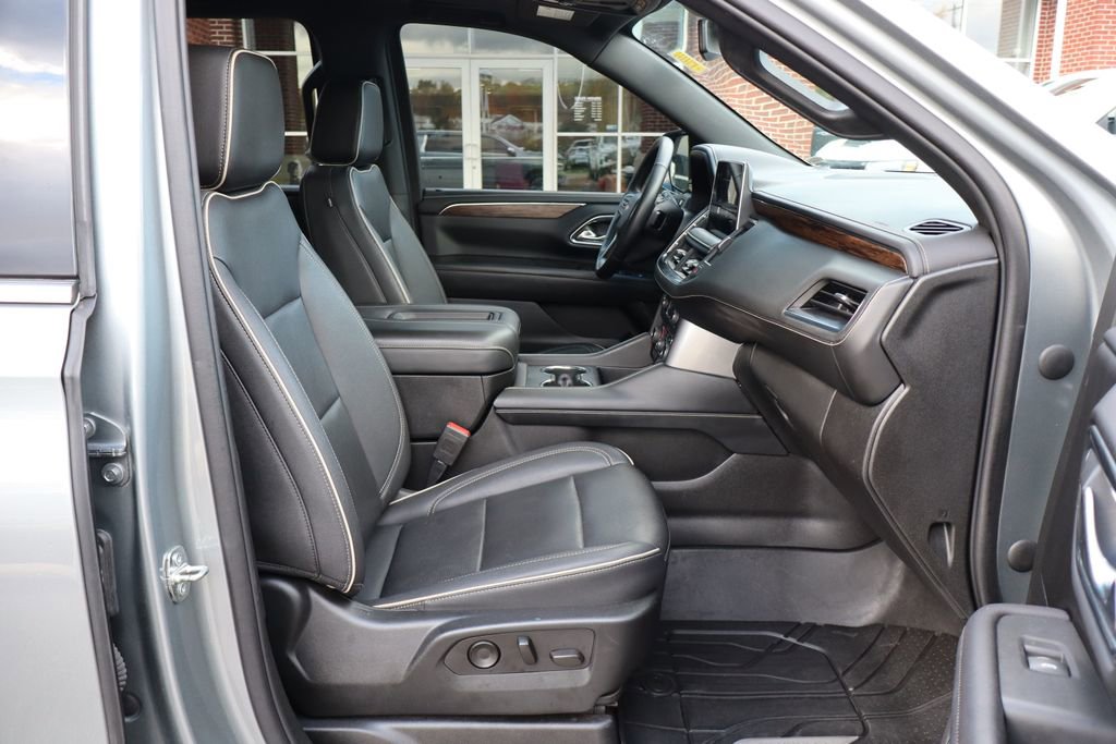 Used 2023 Chevrolet Suburban Premier image 55