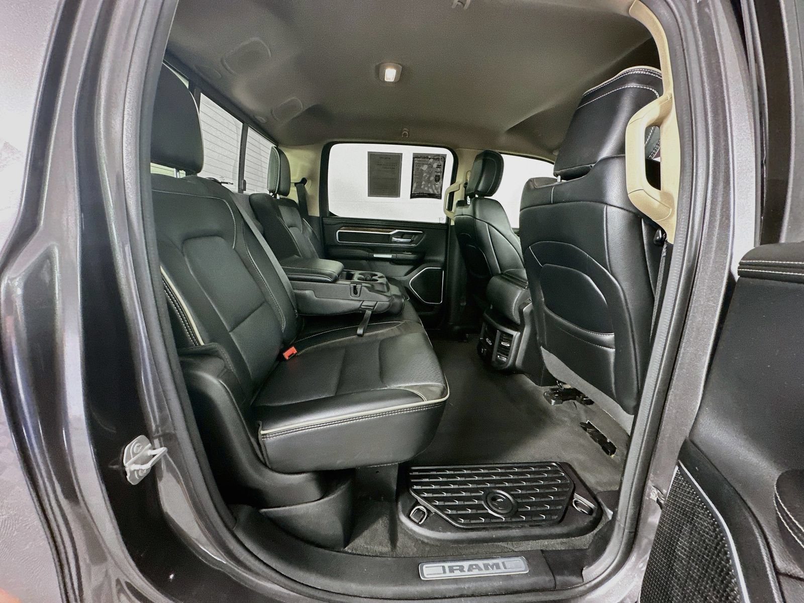 Used 2020 RAM 1500 Laramie AWD/4WD image 25