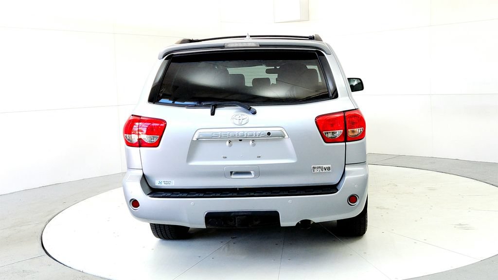 Used 2017 Toyota Sequoia Limited w/ Safety & Convenience Package AWD/4WD image 5