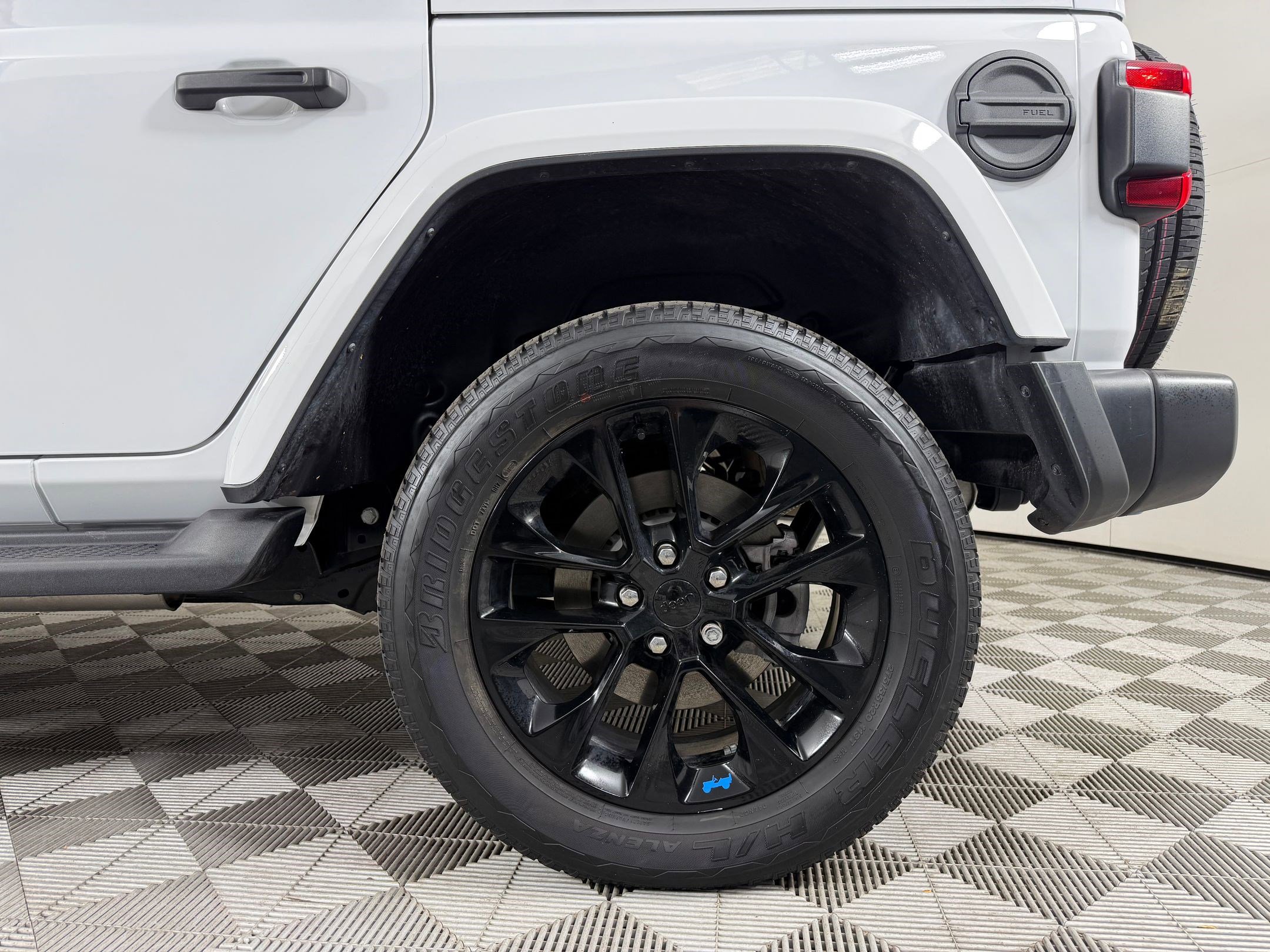 Used 2022 Jeep Wrangler Unlimited Sahara image 27