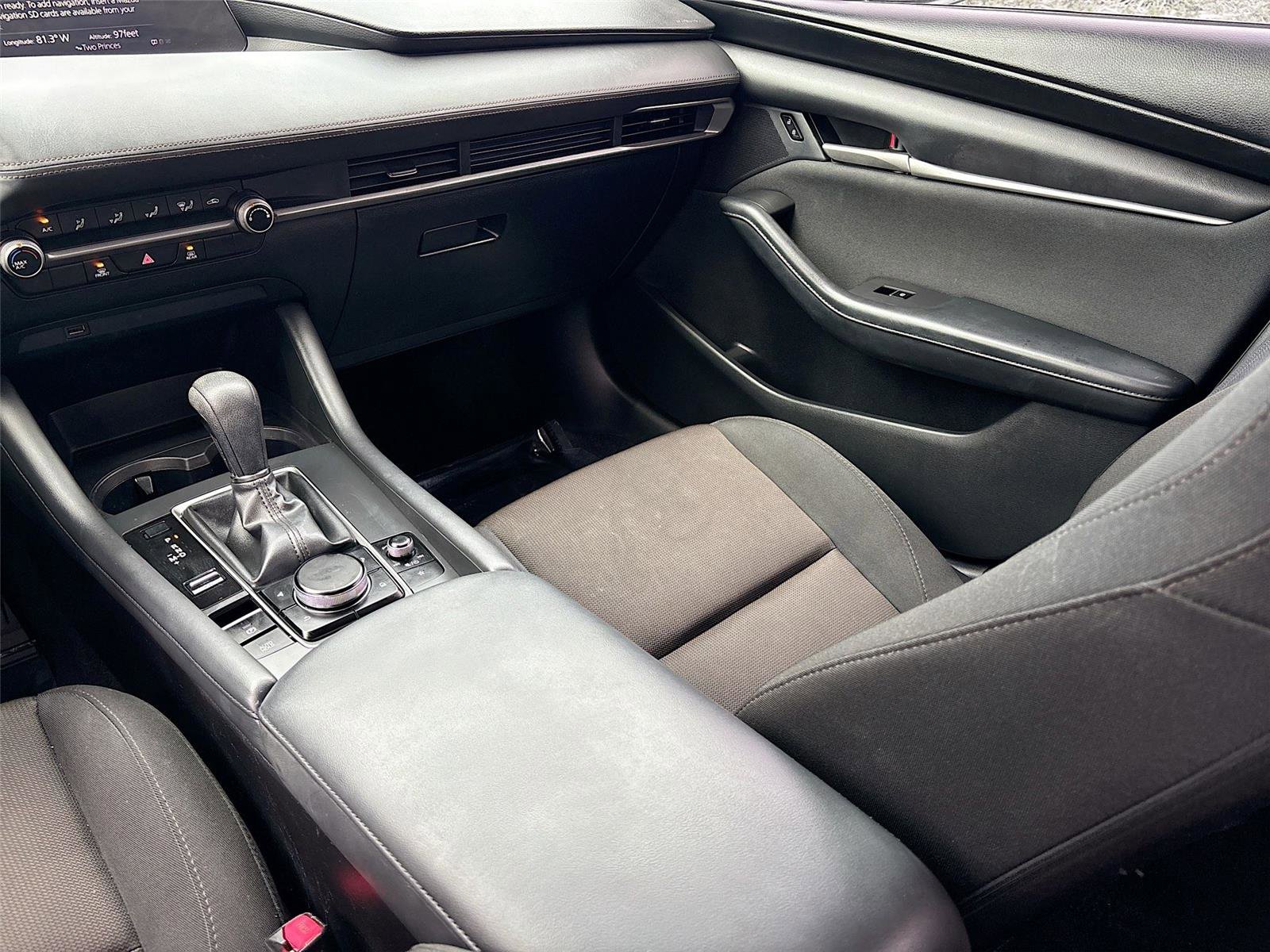 Used 2021 MAZDA MAZDA3 s image 24