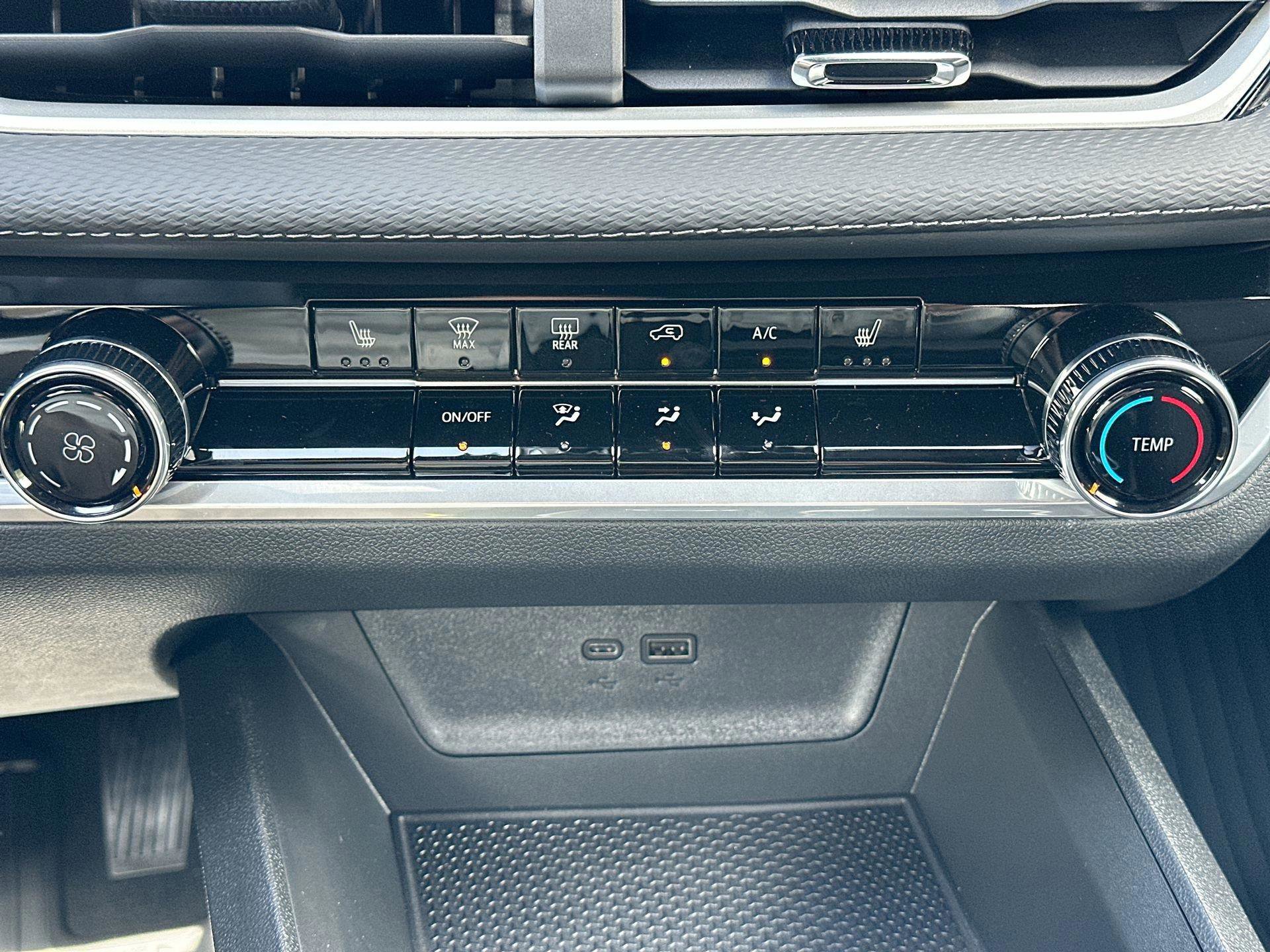 New 2026 Chevrolet Equinox LT w/ Safety and Technology Package image 22