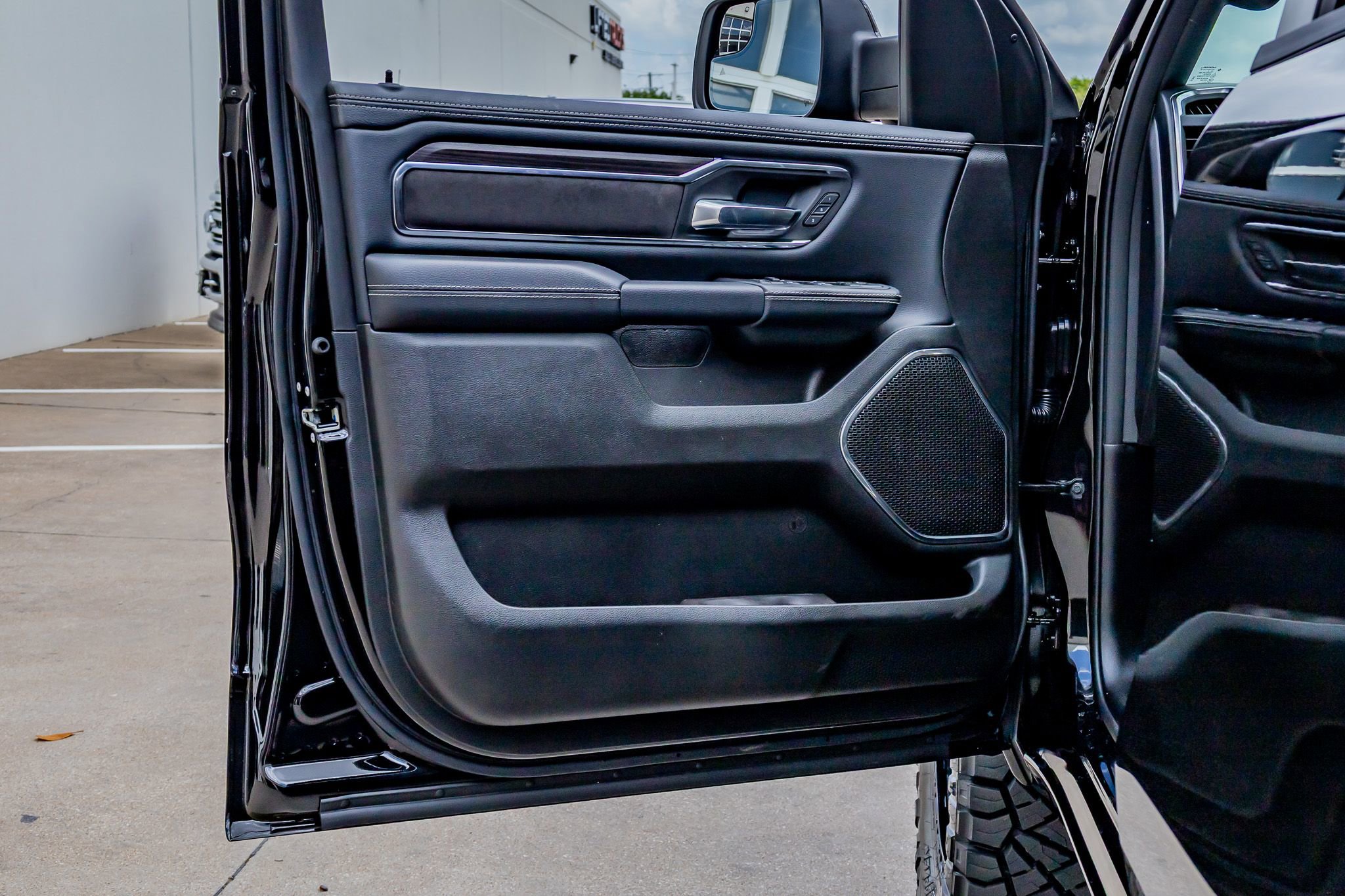 Used 2026 RAM 1500 Laramie w/ Night Edition image 36