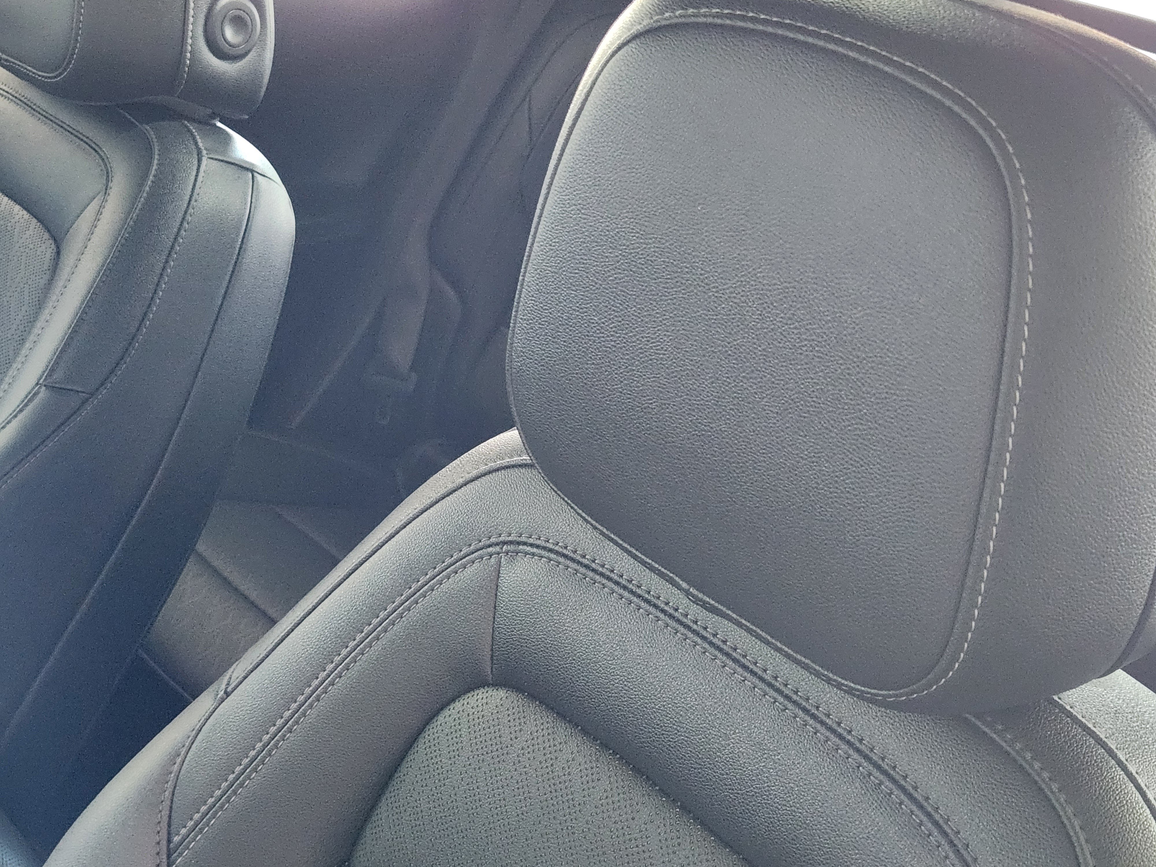 Used 2025 Chevrolet Equinox LT w/ Convenience Package II FWD image 16