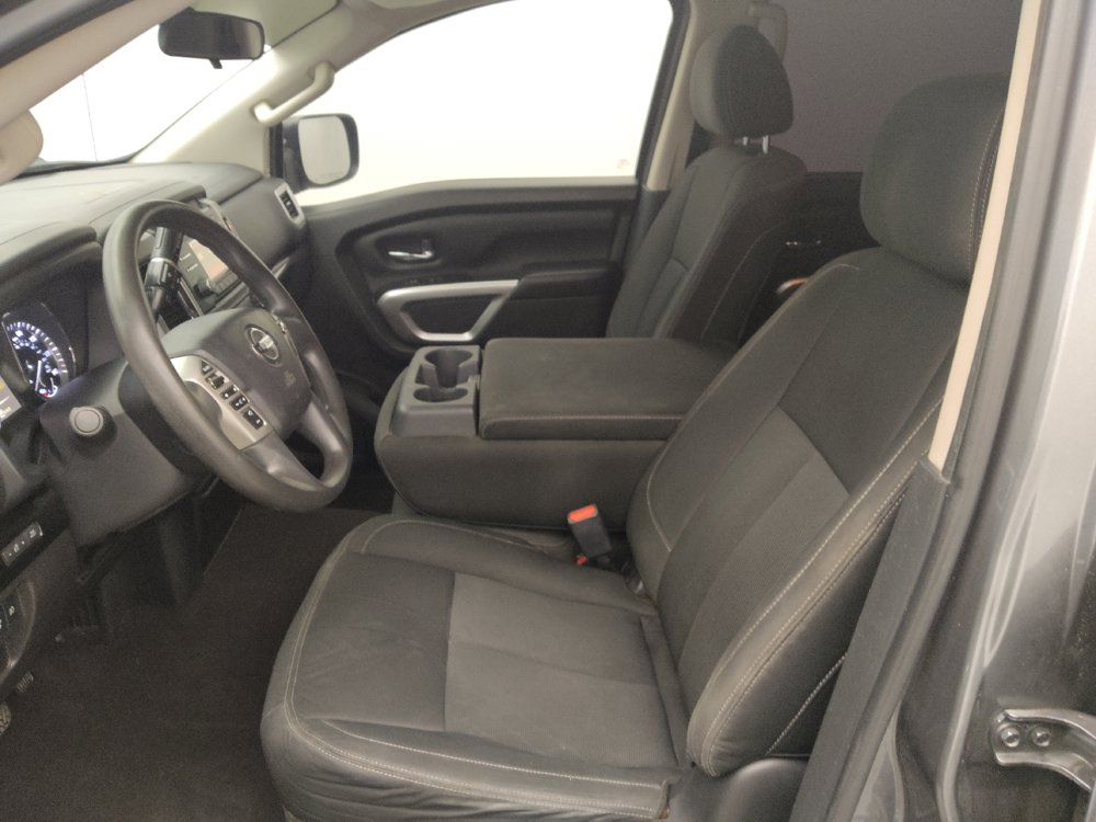 Used 2017 Nissan Titan SV RWD image 17
