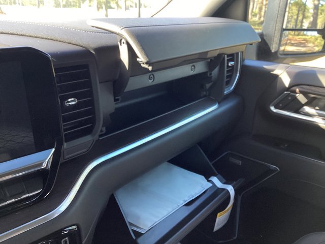 New 2025 GMC Sierra 2500 SLT w/ SLT Premium Package image 30