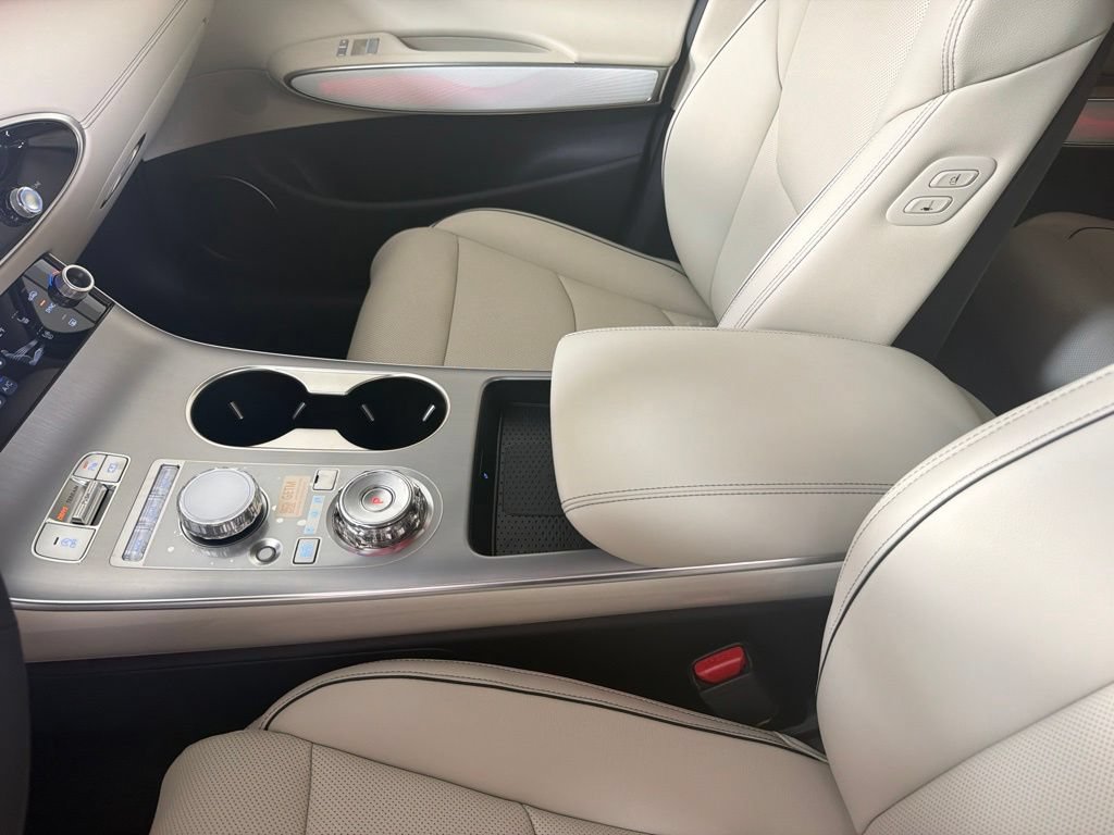 New 2027 Genesis GV70 2.5T Advanced AWD/4WD image 22