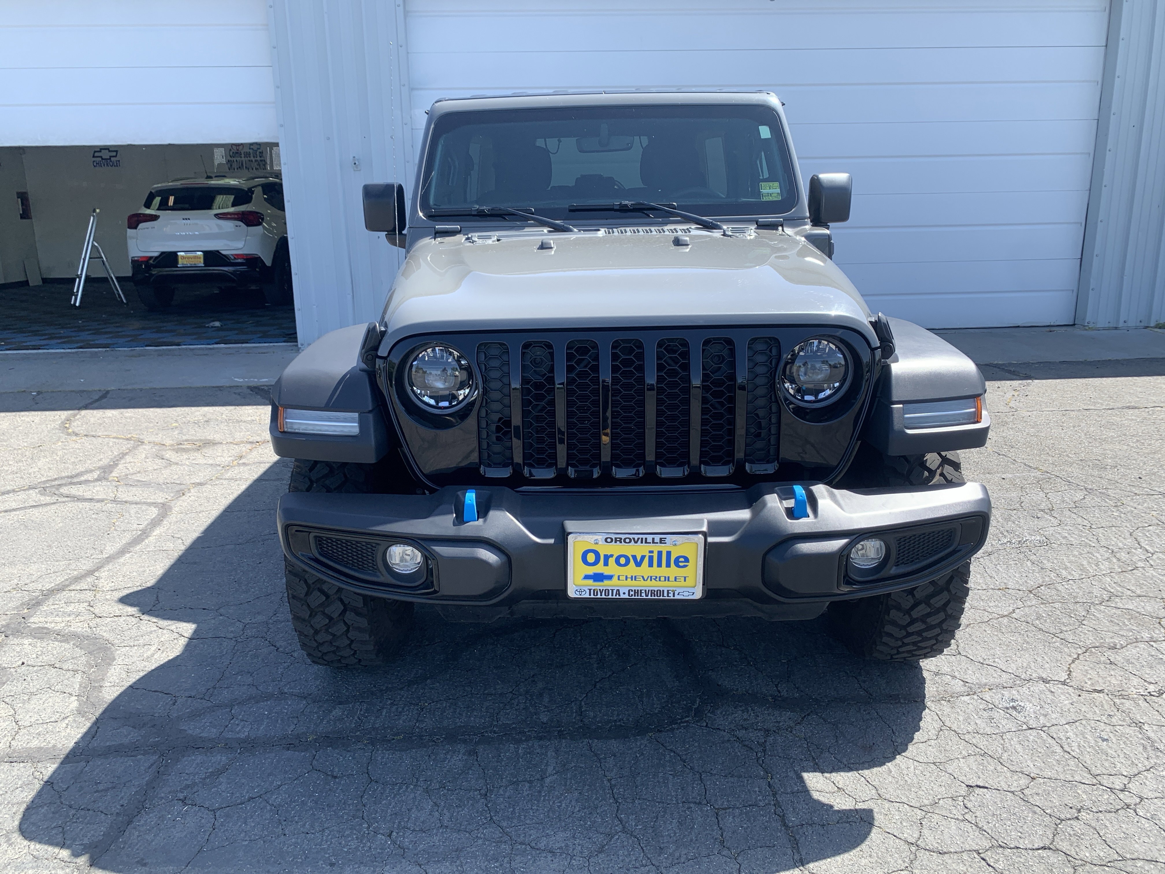 Used 2023 Jeep Wrangler Unlimited w/ 8.4" Radio Group AWD/4WD image 8