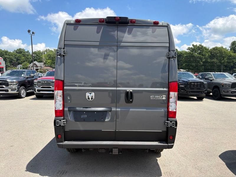 New 2026 RAM ProMaster 2500 w/ Convenience Group FWD image 4