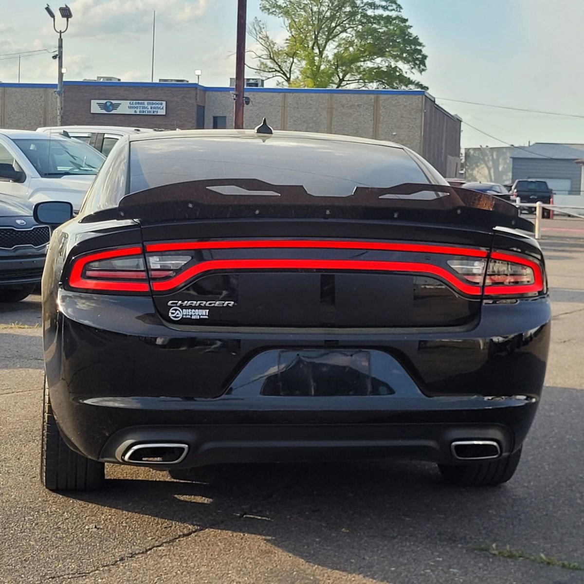 Used 2016 Dodge Charger SXT RWD image 7