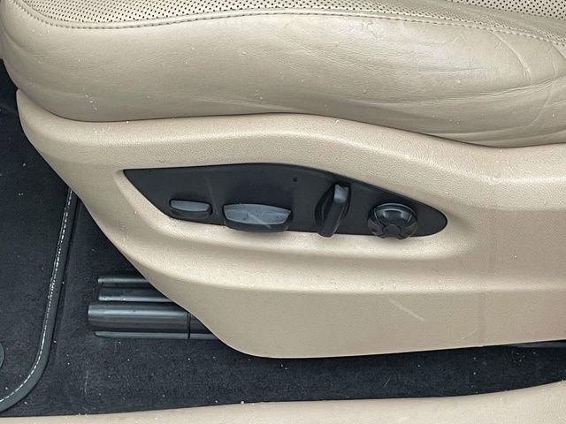 Used 2023 Porsche Cayenne Platinum Edition image 15