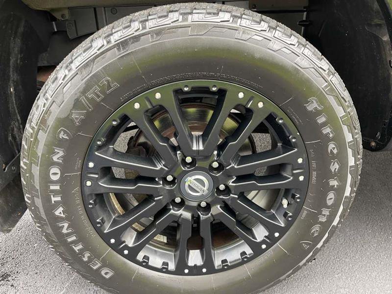 Used 2018 Nissan Titan SV w/ SV Convenience Package image 41
