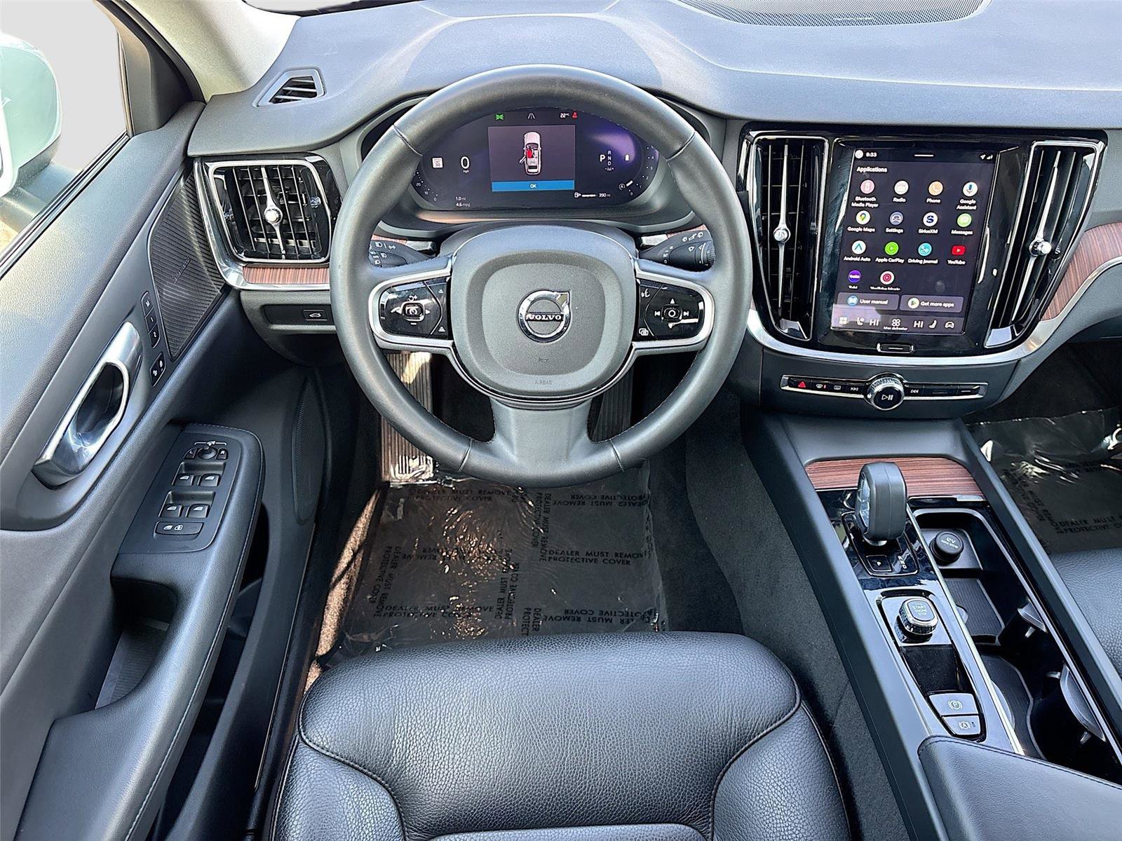 Used 2025 Volvo V60 B5 Cross Country Plus image 23