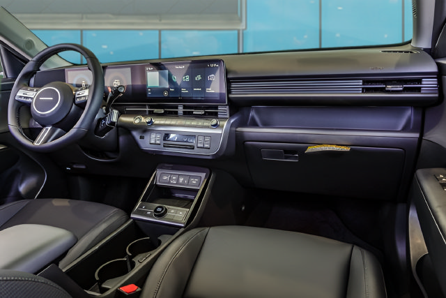New 2026 Hyundai Kona SEL Premium FWD image 12