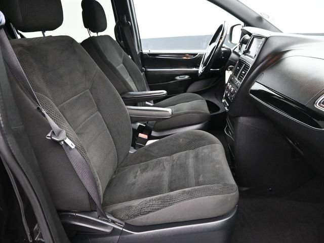 Used 2020 Dodge Grand Caravan SE FWD image 12