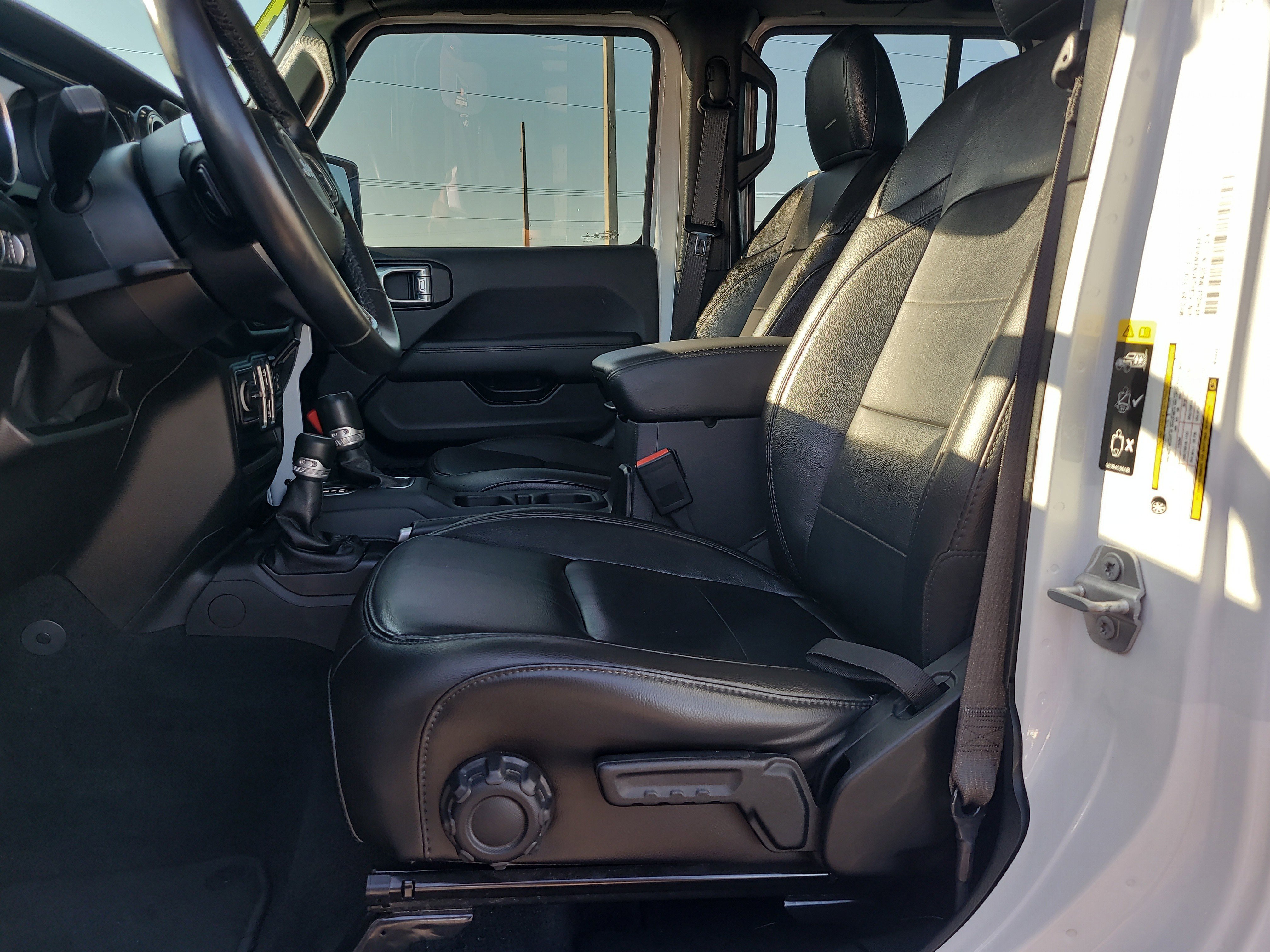 Used 2021 Jeep Wrangler Unlimited Sahara image 15
