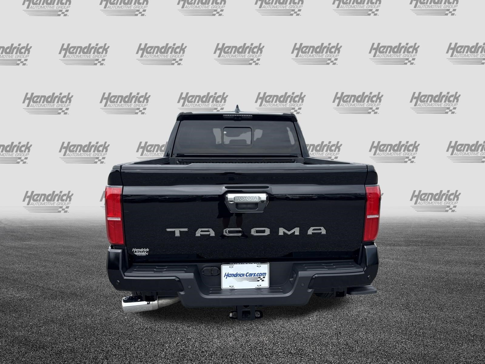 Used 2024 Toyota Tacoma Limited w/ Limited Package (LT) AWD/4WD image 9