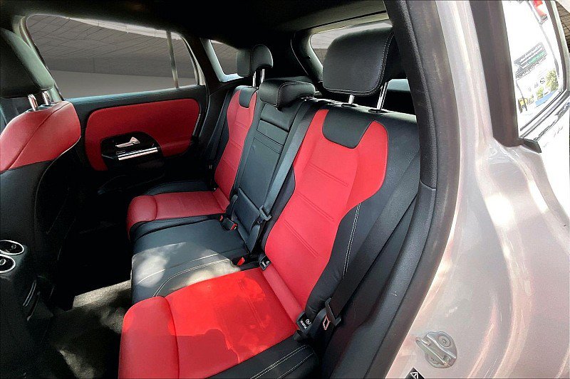 Used 2022 Mercedes-Benz GLA 35 AMG 4MATIC w/ Premium Package Lite image 22