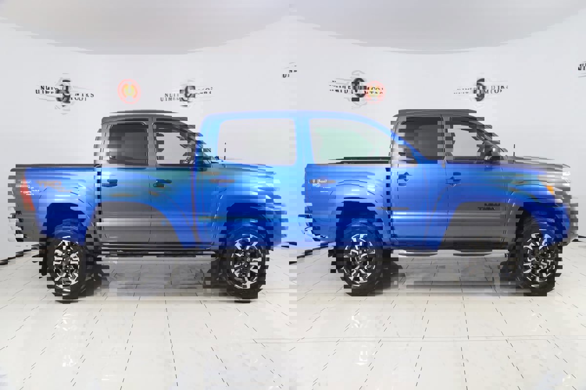 Used 2008 Toyota Tacoma PreRunner image 2