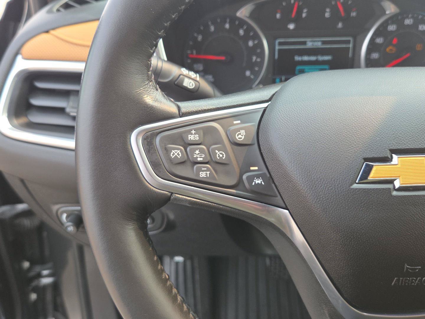 Used 2018 Chevrolet Equinox Premier FWD image 24
