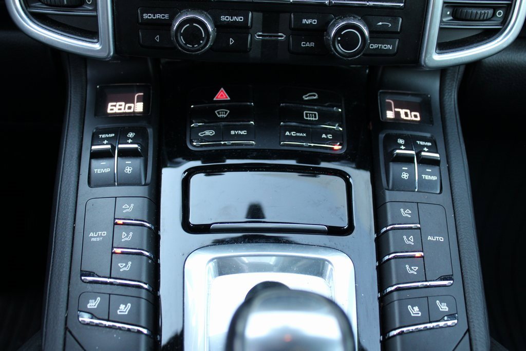 Certified 2016 Porsche Cayenne image 29