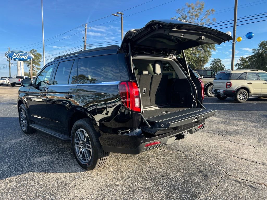 New 2026 Ford Expedition Active image 4