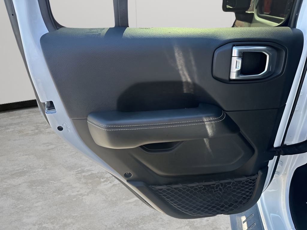Used 2022 Jeep Wrangler Unlimited Sport image 17