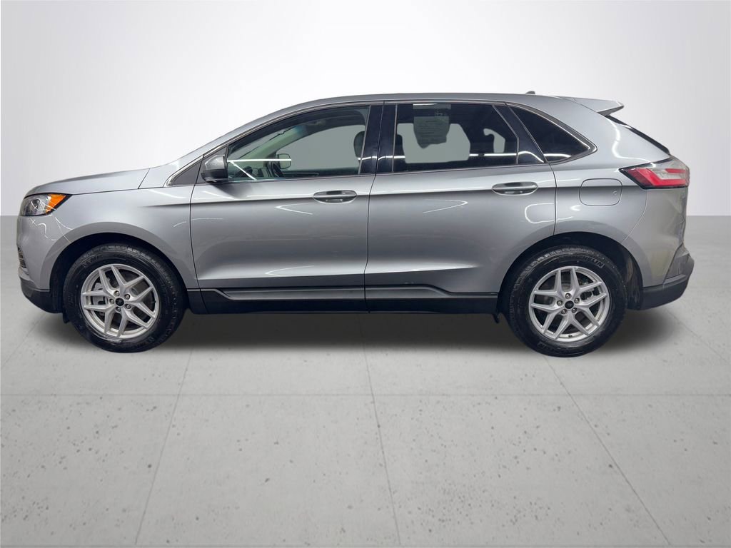 Used 2024 Ford Edge SEL image 3