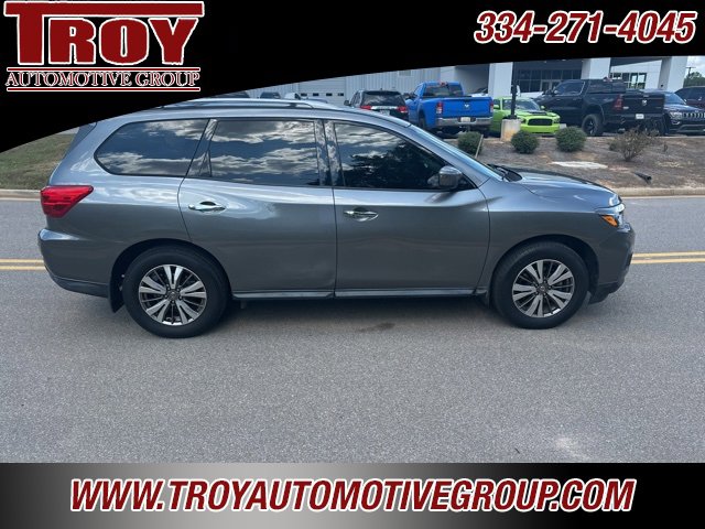 Used 2020 Nissan Pathfinder S image 4