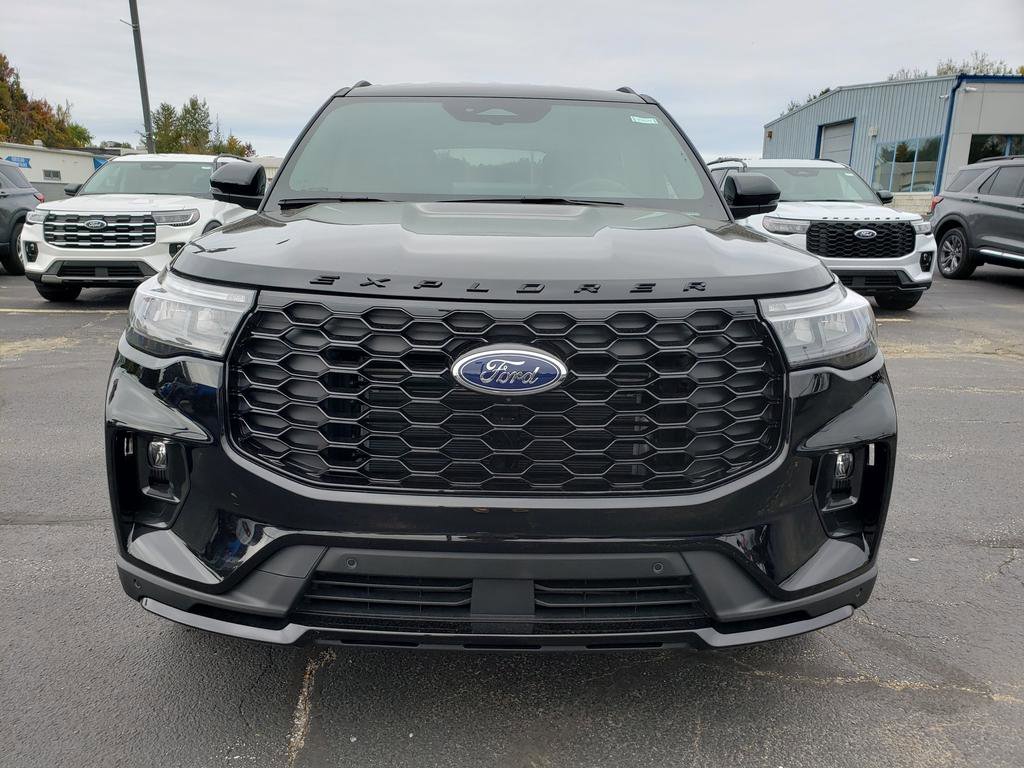 New 2026 Ford Explorer ST-Line image 2