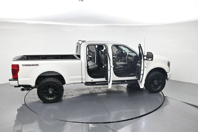 Certified 2022 Ford F250 Lariat w/ Tremor Off-Road Package AWD/4WD image 62