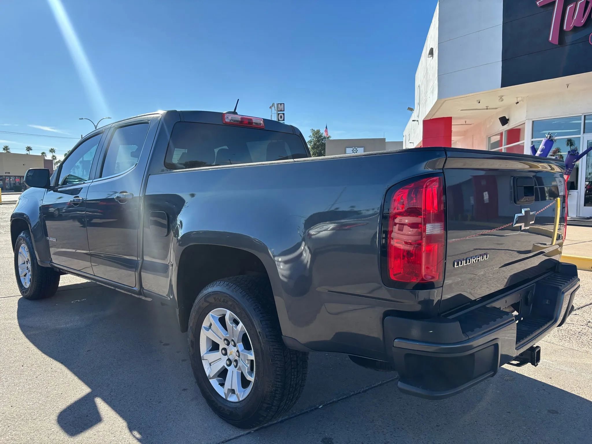 Used 2016 Chevrolet Colorado LT w/ LT Convenience Package RWD image 7