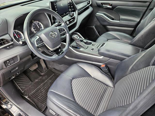 Used 2022 Toyota Highlander XSE image 9