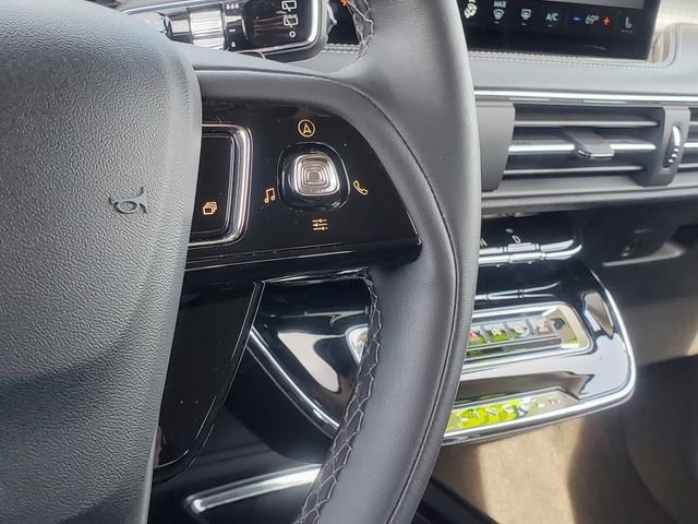 Certified 2023 Lincoln Corsair AWD w/ Equipment Group 101A image 16