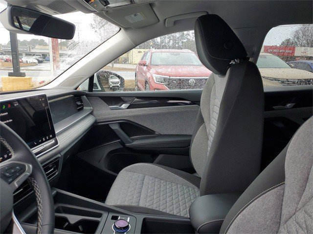 Certified 2025 Volkswagen Tiguan S image 18