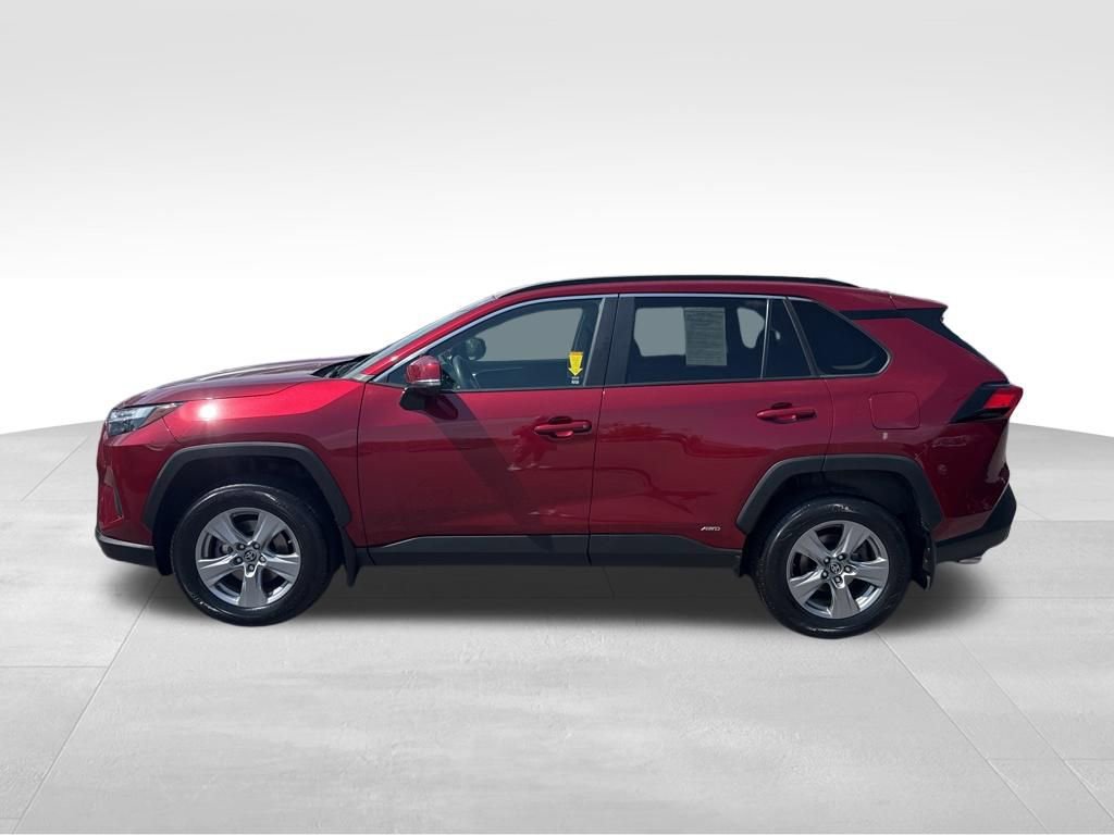 Used 2023 Toyota RAV4 LE AWD/4WD image 2