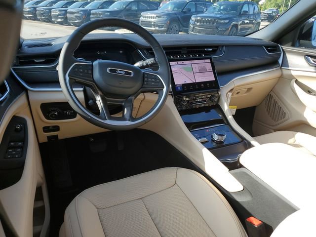 New 2025 Jeep Grand Cherokee Limited w/ Luxury Tech Group II image 6