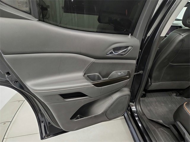 Used 2023 GMC Acadia AT4 image 28